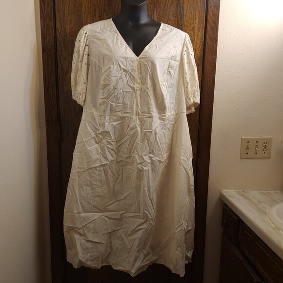 NWT Ava & Viv Women’s Plus Sz 3X Ivory Midi Dress Eyelet Puff Sleeve - Picture 1 of 12